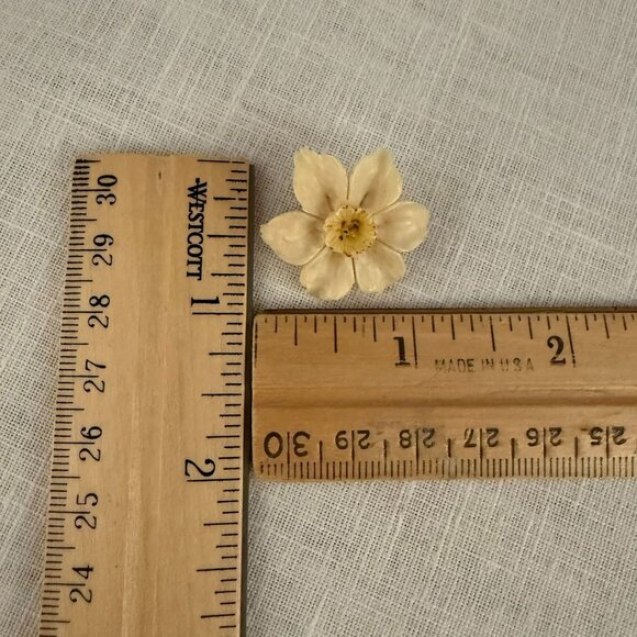 Handmade 3D Flower 1 inch Brooch Vintage Boho Fairycore Vintage Charm Floral - Picture 7 of 11